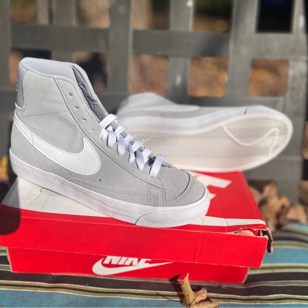 🆕 Nike Blazer suede sneakers 5.5 boys or 6.5 women NWT - Picture 3 of 12